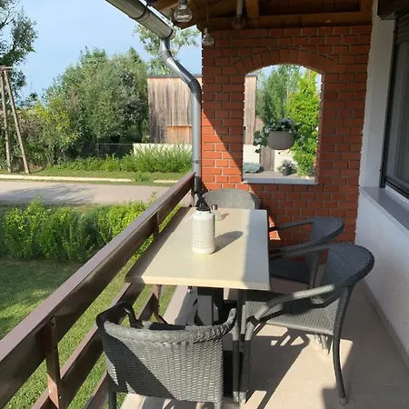 Apartment Myzamardi